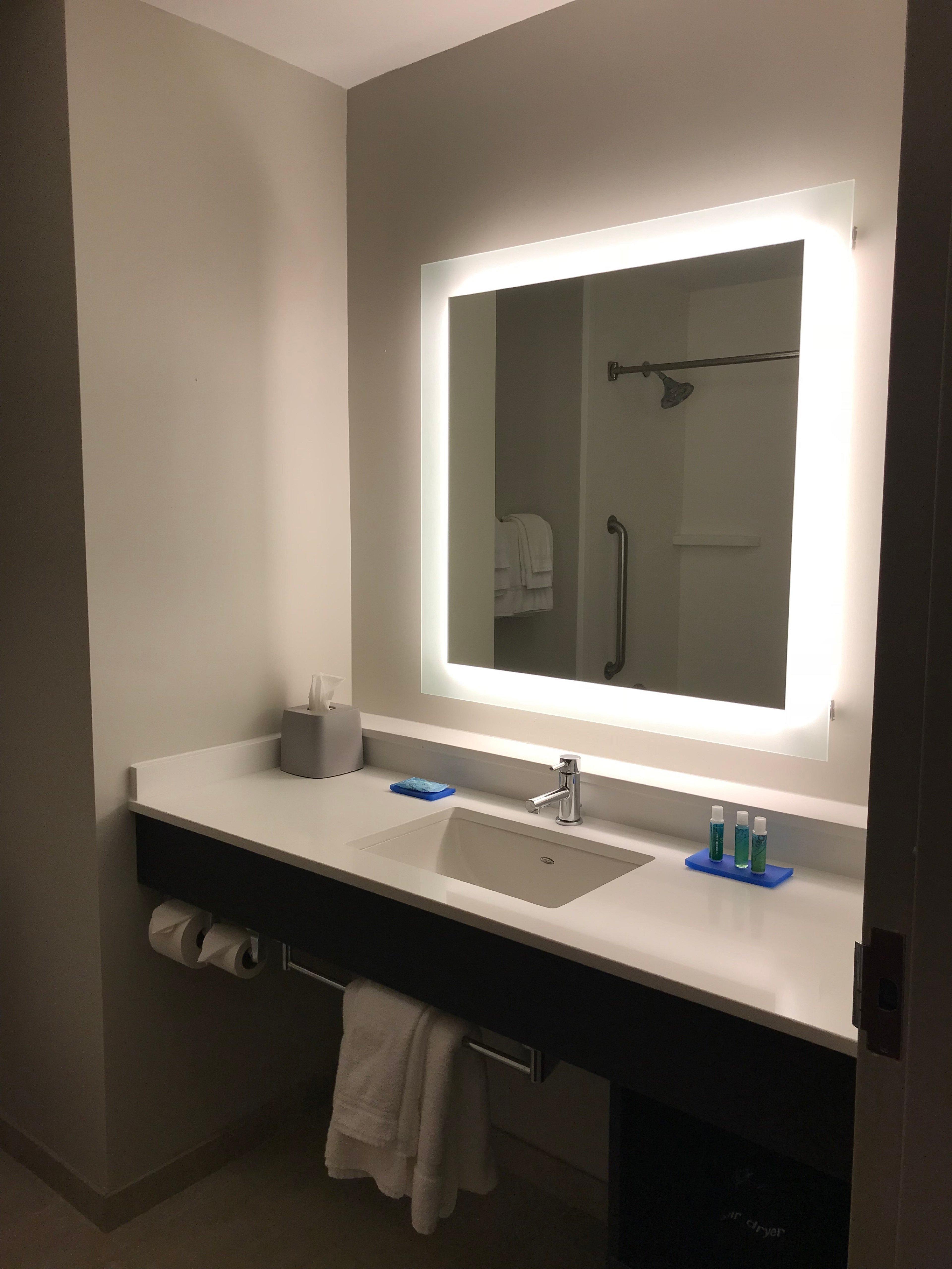 Holiday Inn Express Hotel & Suites Canton By Ihg Екстериор снимка