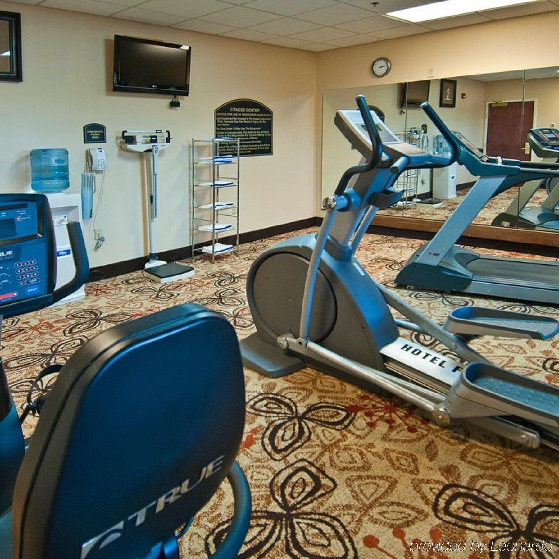 Holiday Inn Express Hotel & Suites Canton By Ihg Екстериор снимка