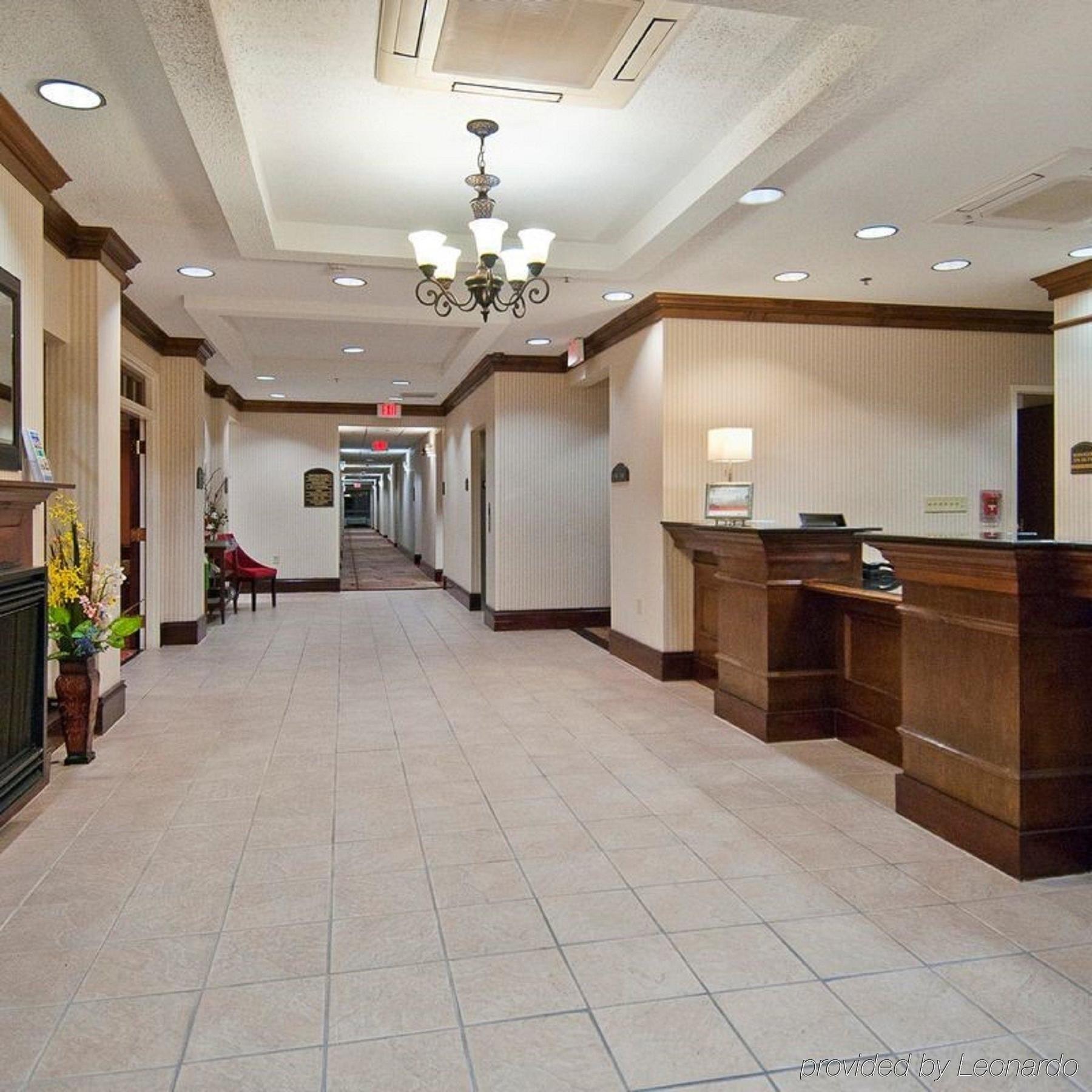 Holiday Inn Express Hotel & Suites Canton By Ihg Екстериор снимка