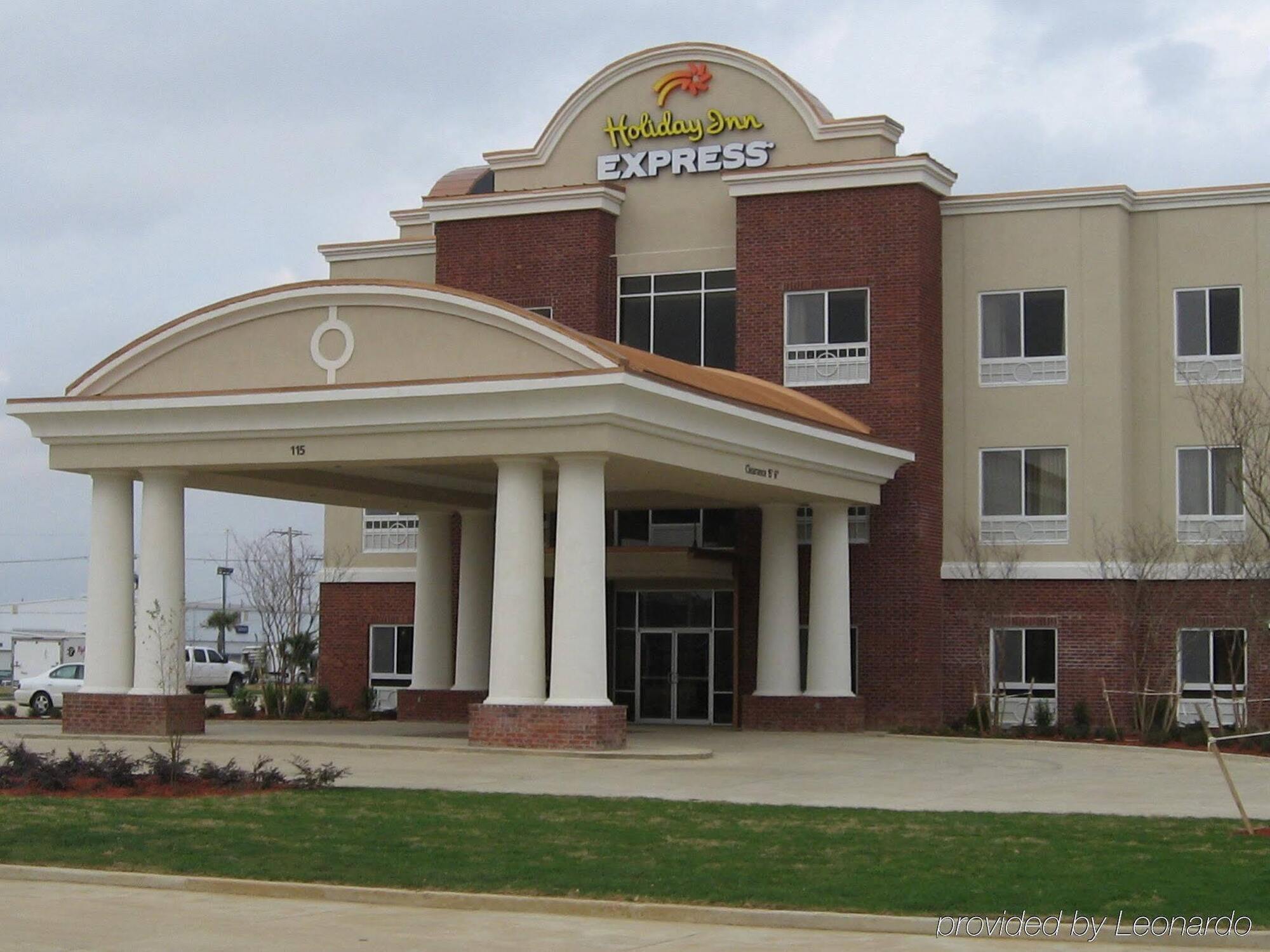 Holiday Inn Express Hotel & Suites Canton By Ihg Екстериор снимка